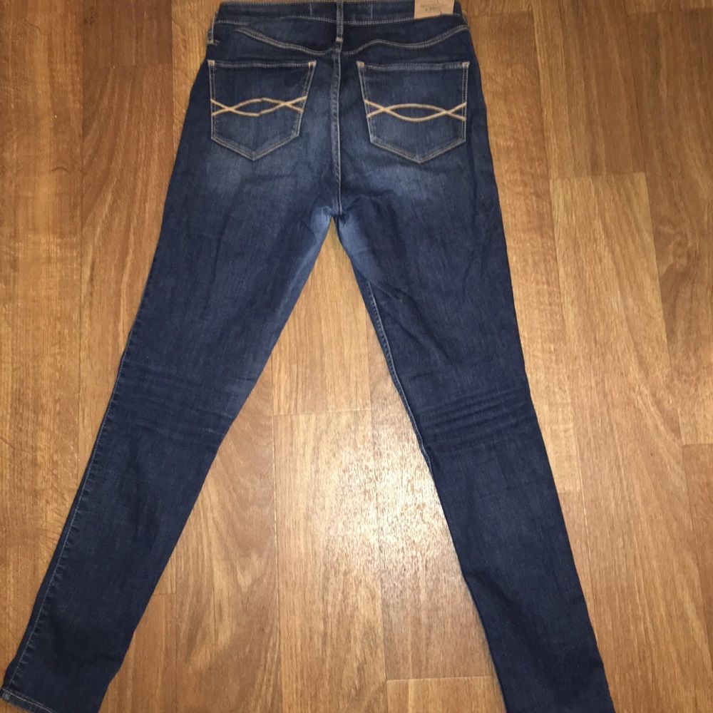 HiGH RISE 🎀dark wash Abercrombie & Fitch